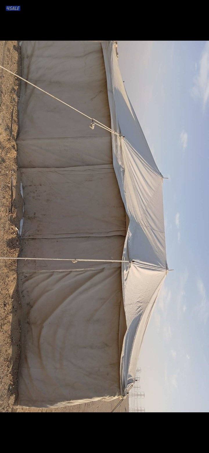 للبيع عربانه 2×4 عليها حمايه وحديدها قوي واغراض مخيم كامله9