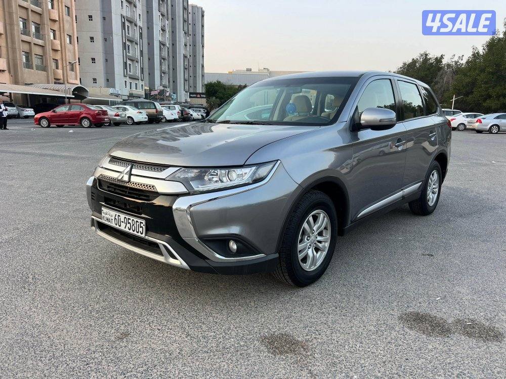 للبيع ميتسوبيشي اوتلاندر ٢٠٢٢ وارد الوكالة0