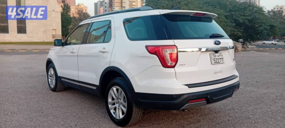 فورد اكسبلورر XLT موديل 2018 عداد قليل 127 بحالة الوكالة7