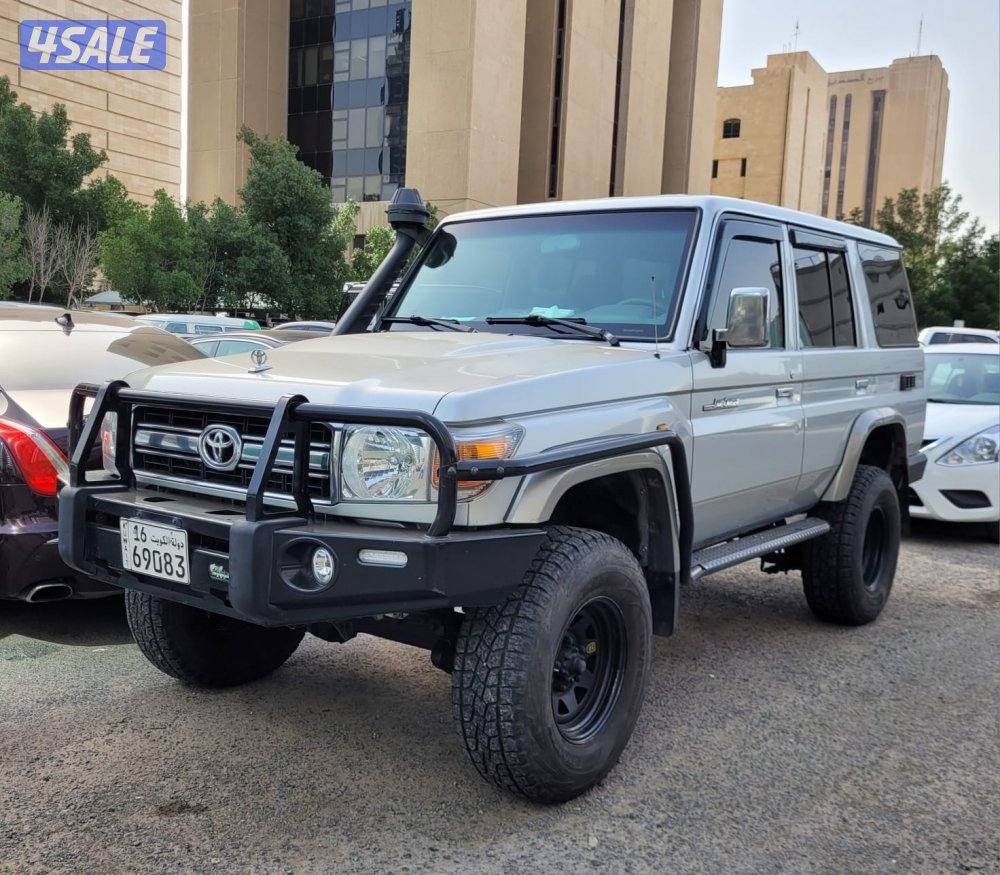 LAND CRUISER L76  تيوتا نص0