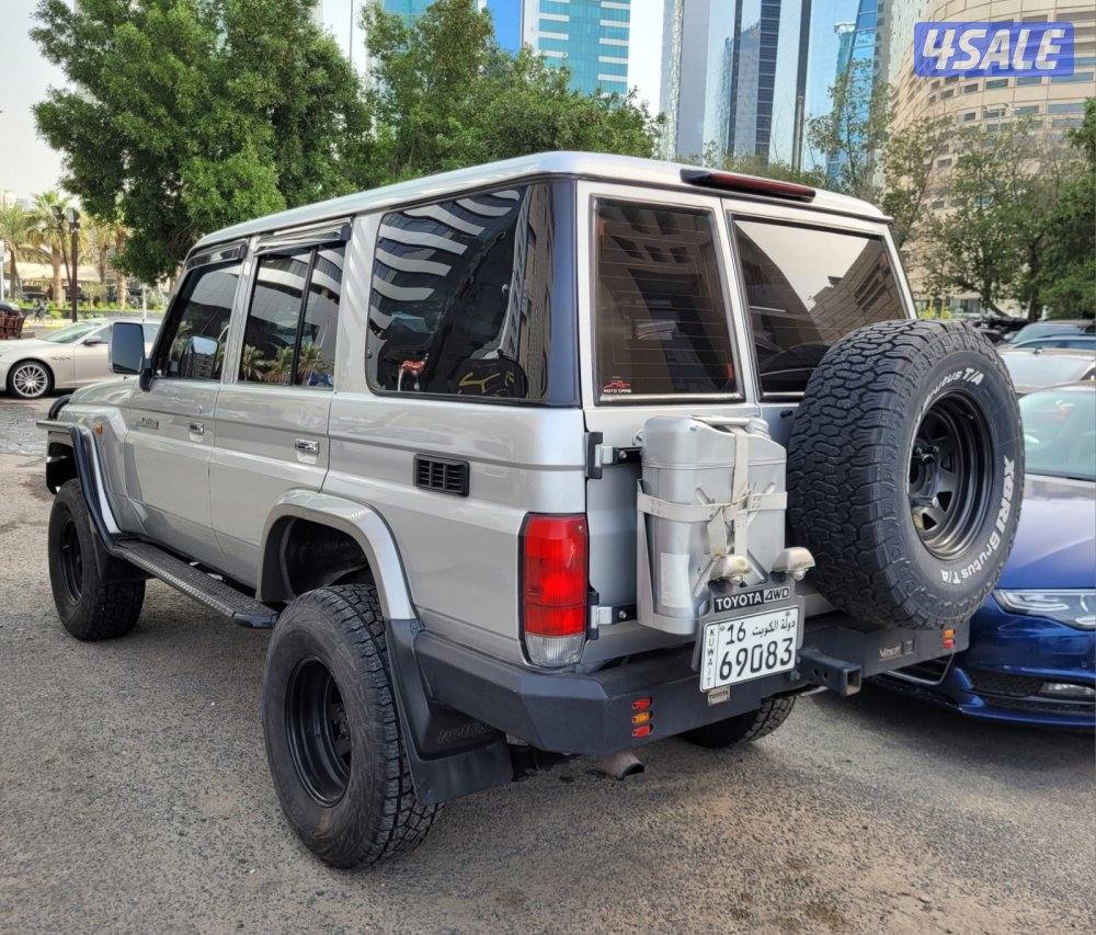 LAND CRUISER L76  تيوتا نص3