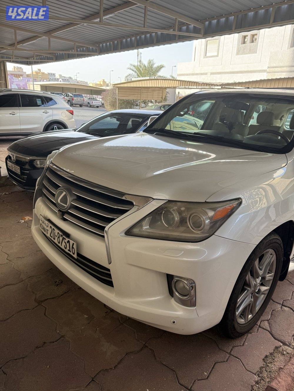 LX 570 مالك أول1