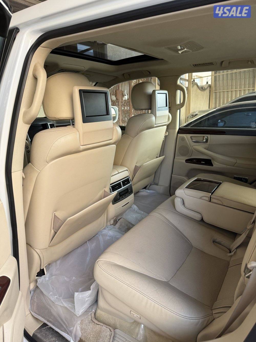 LX 570 مالك أول3