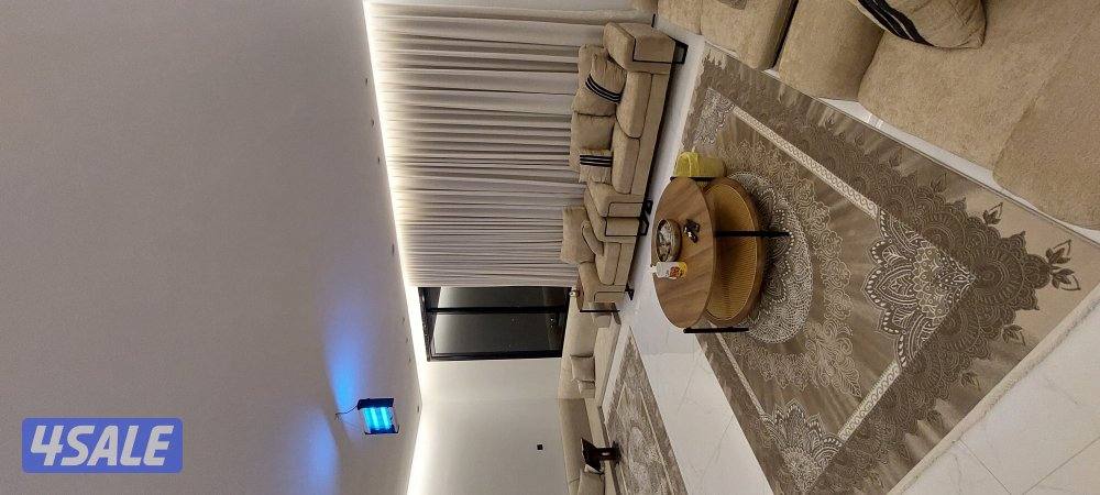 للبيع شقة في الطائف الوسام اطلالة على جبال الهدا مساحة ٢٤٠ متر + حوش3