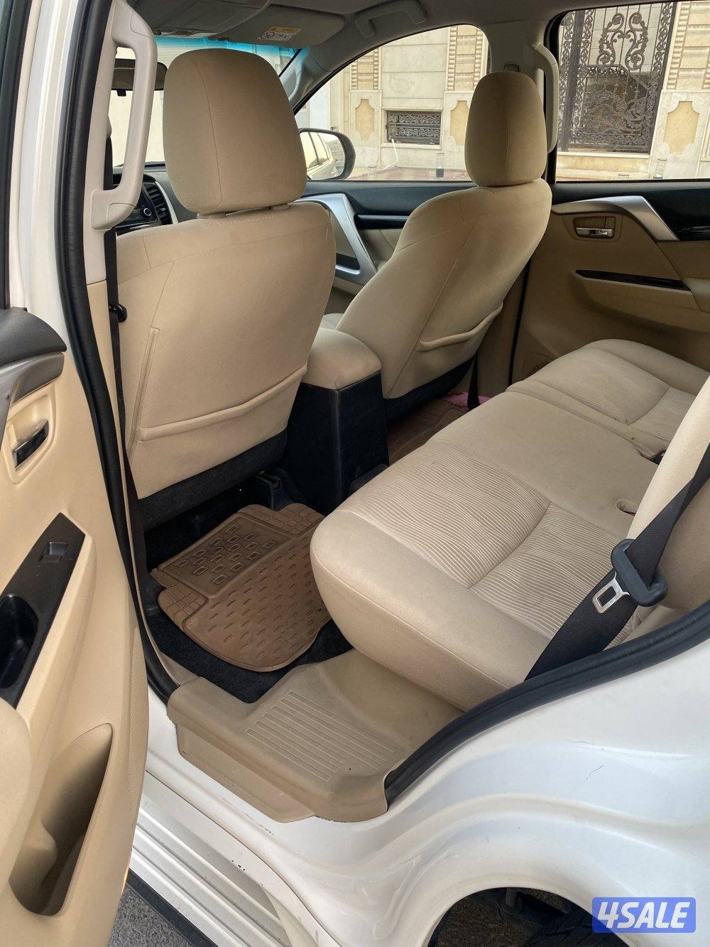 جيب ميتسوبيشي مونترو سبورت7