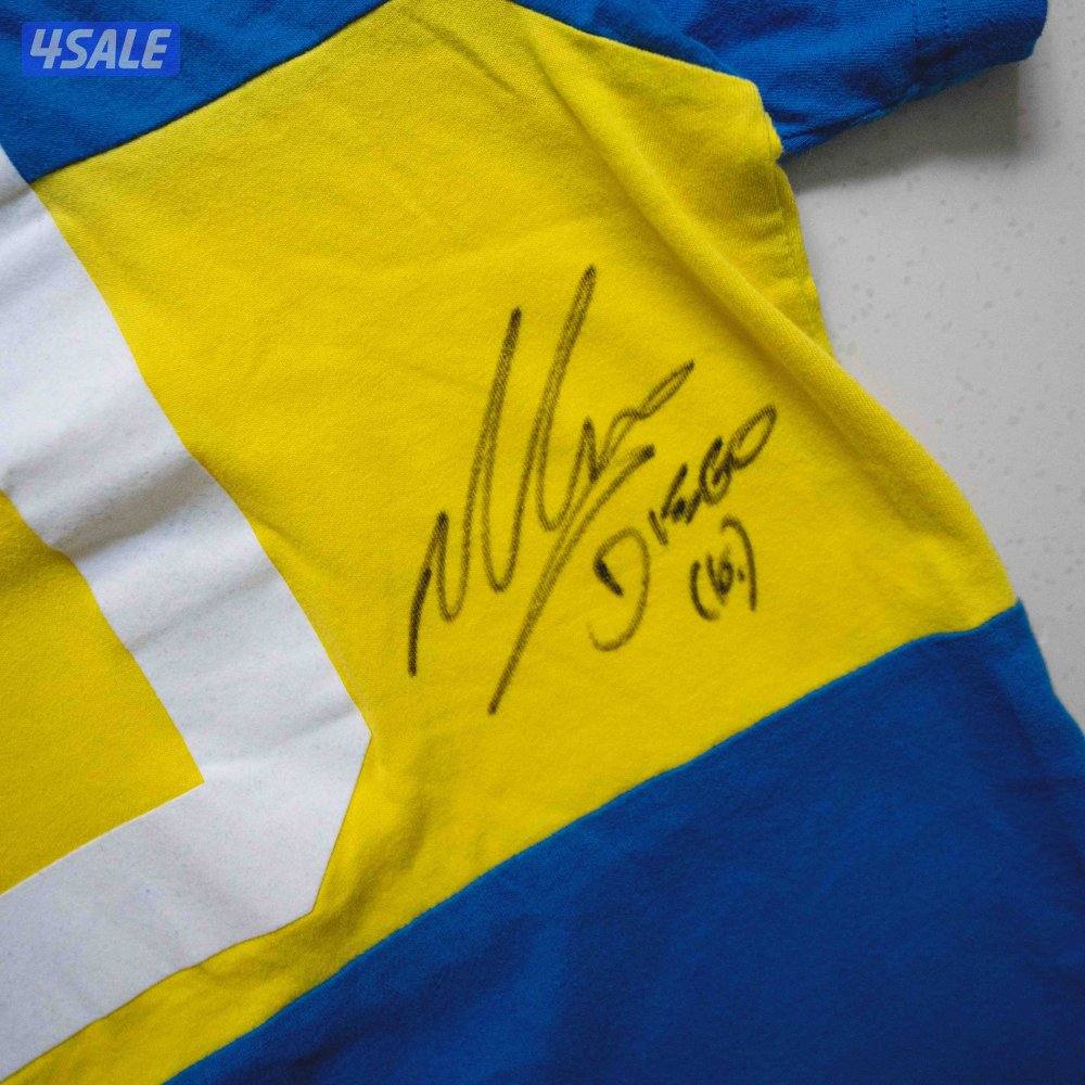 Football Signed Memorabilia قمصان و احذية كرة قدم موقعة4