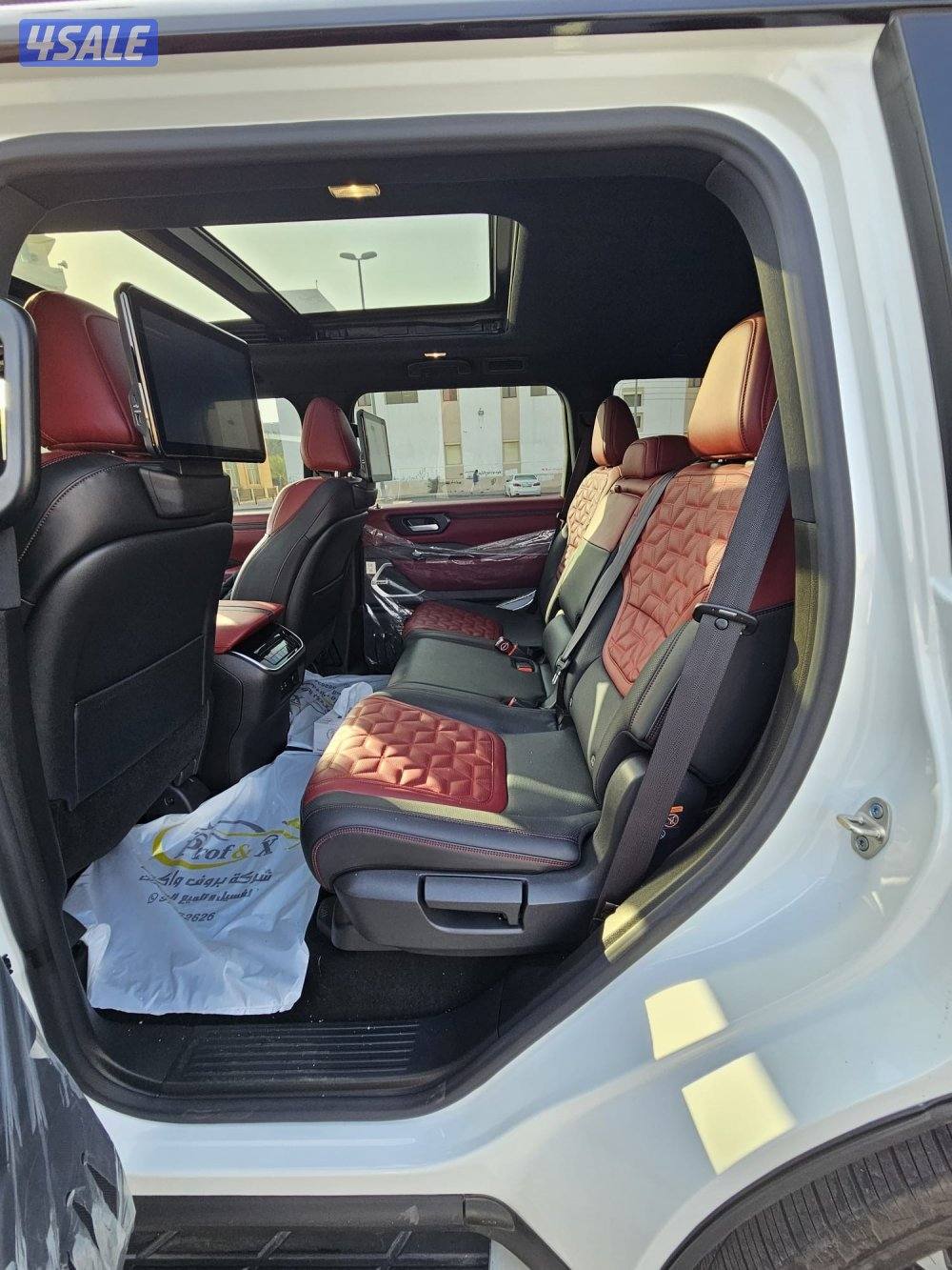 للبيع نيسان باترول بلاتينيوم 2026 V6T أعلى فئة أعلى فئة4