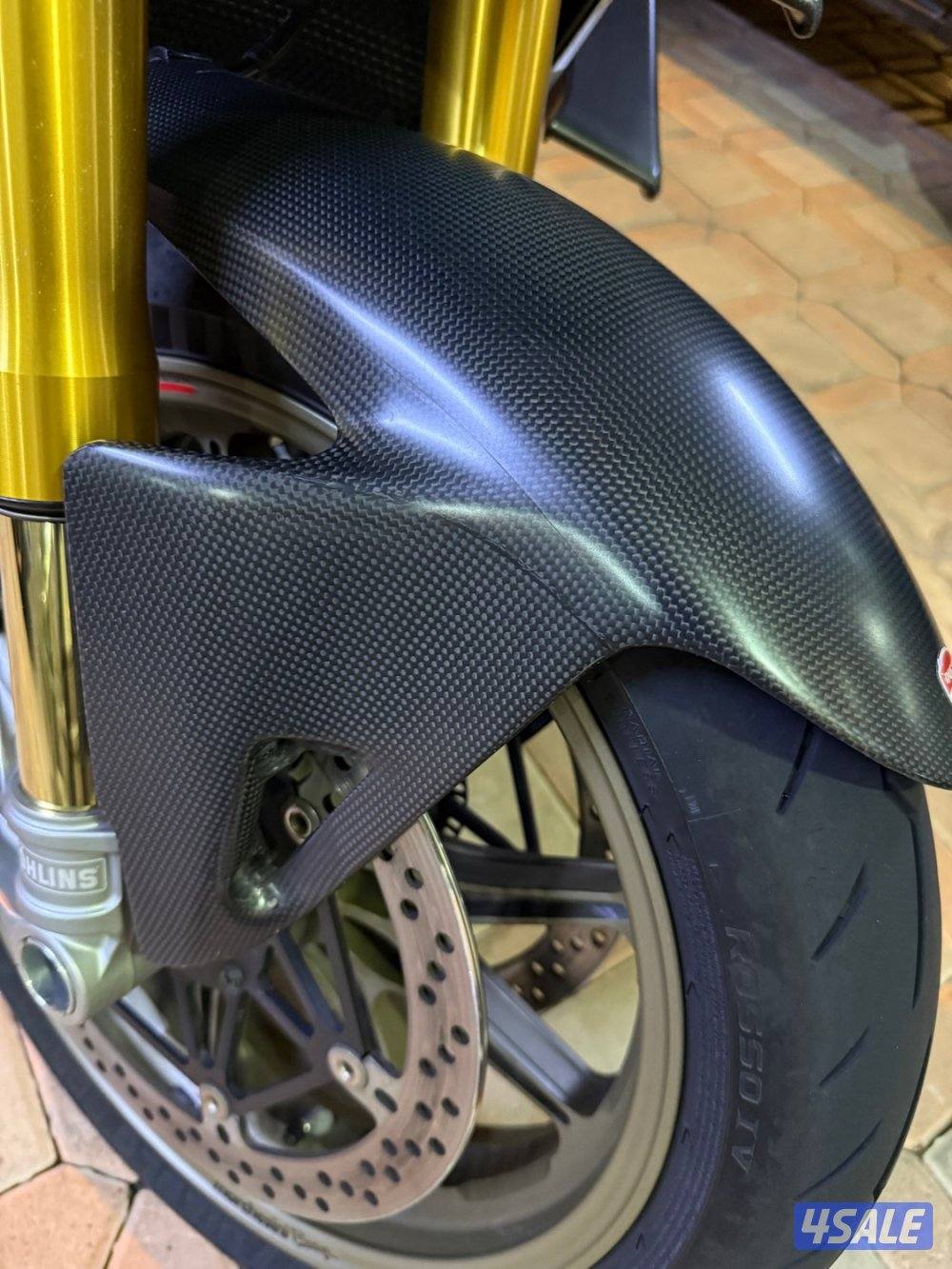 Ducati street fighter V4s with a 5000 kd accessories9