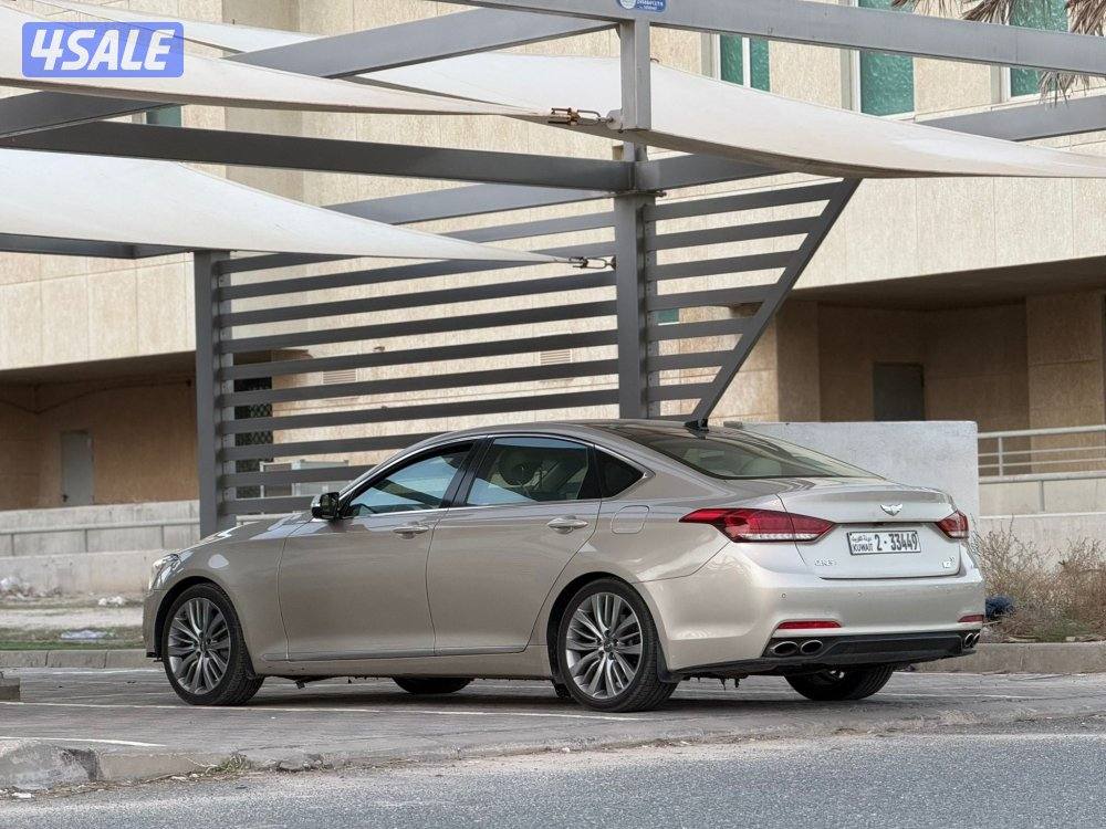 هيونداي جينيسيس موديل 20153