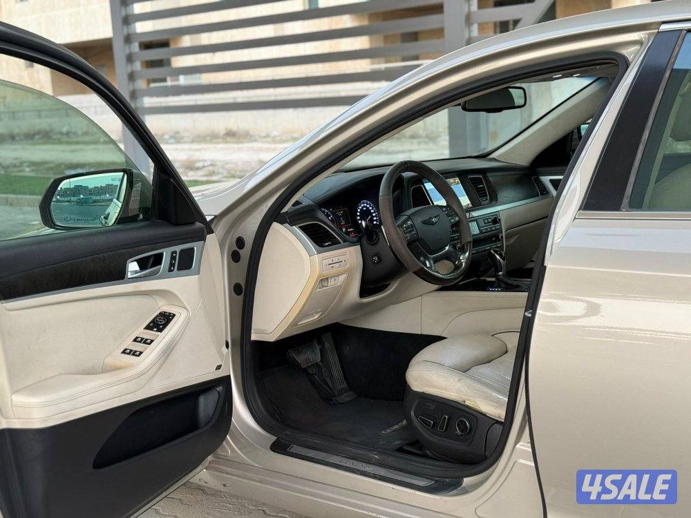 هيونداي جينيسيس موديل 20152