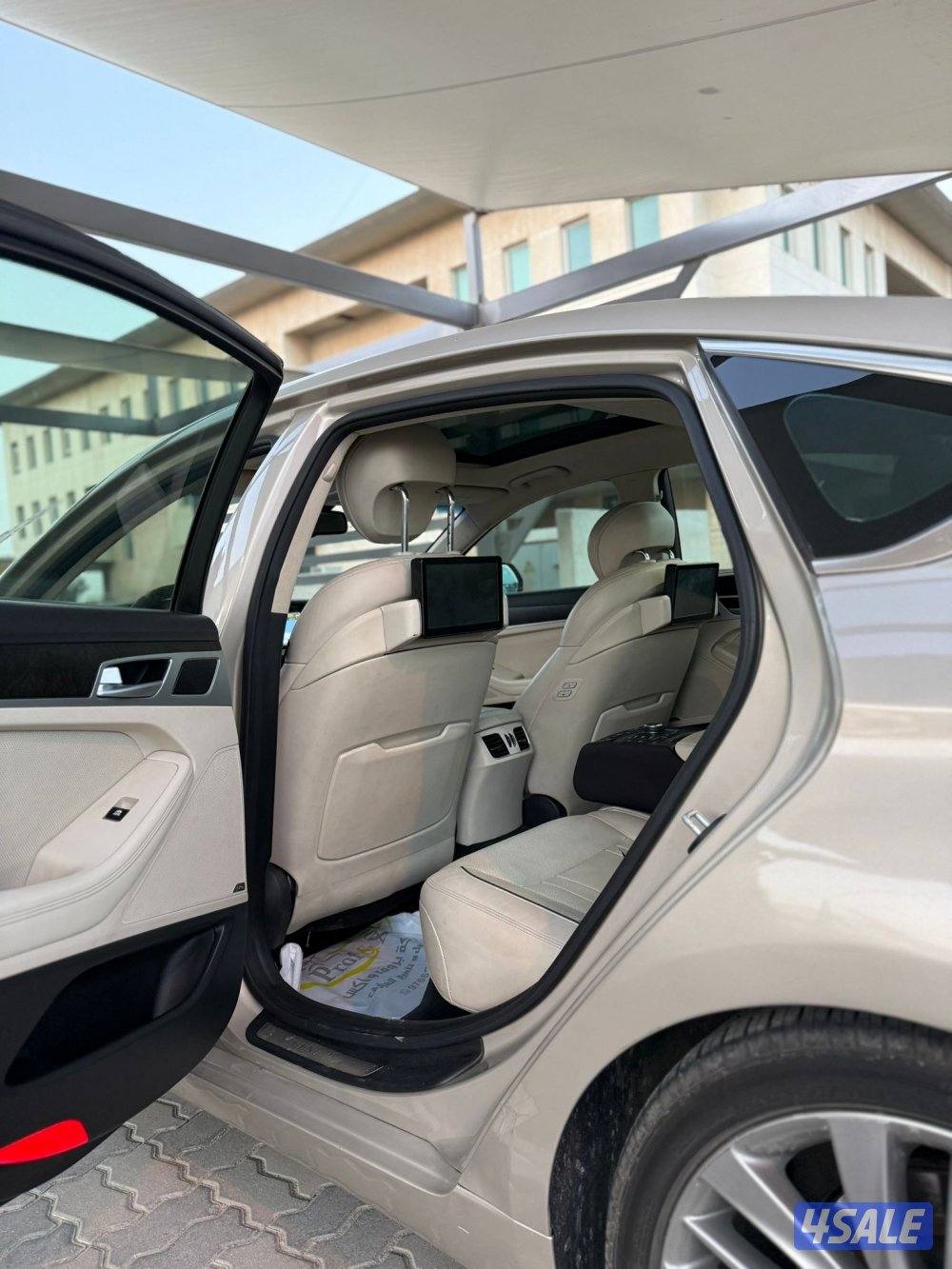 هيونداي جينيسيس موديل 20154