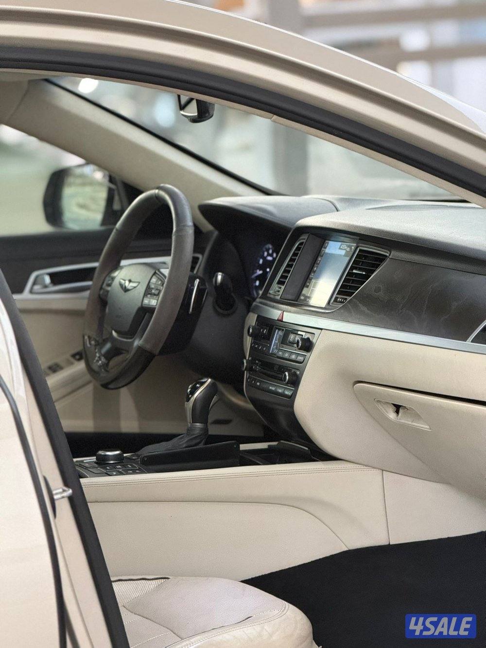 هيونداي جينيسيس موديل 20158