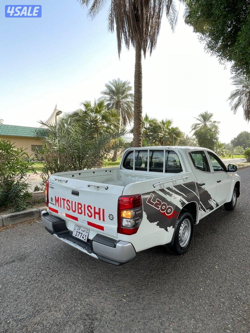للبيع وانيت ميتسوبيشي L200 شرط الفحص ✔️2