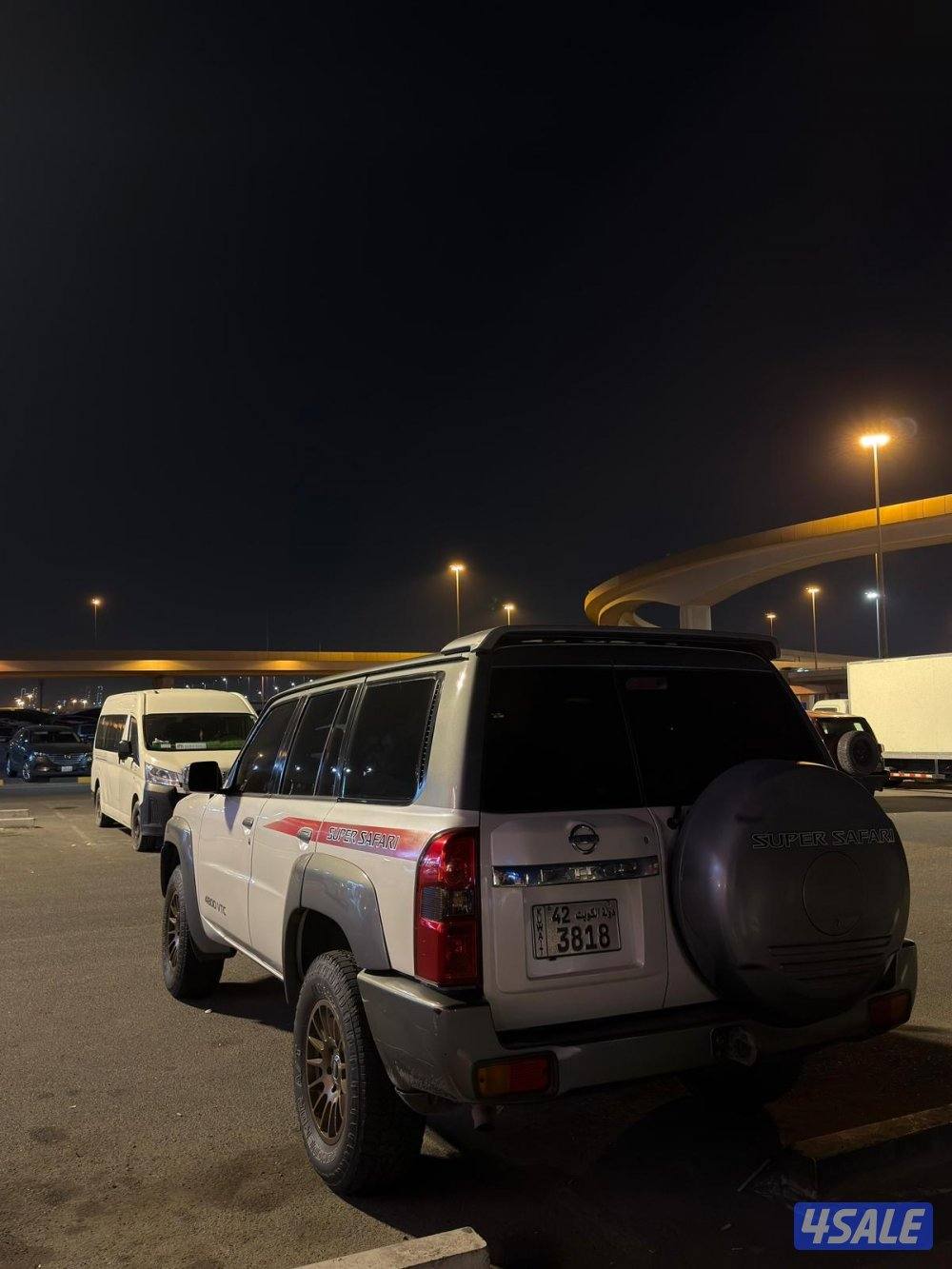 فتك ابيض محول سوبر سفاري اصلي ورنقات برايد اصلية وعليه شوته afe1