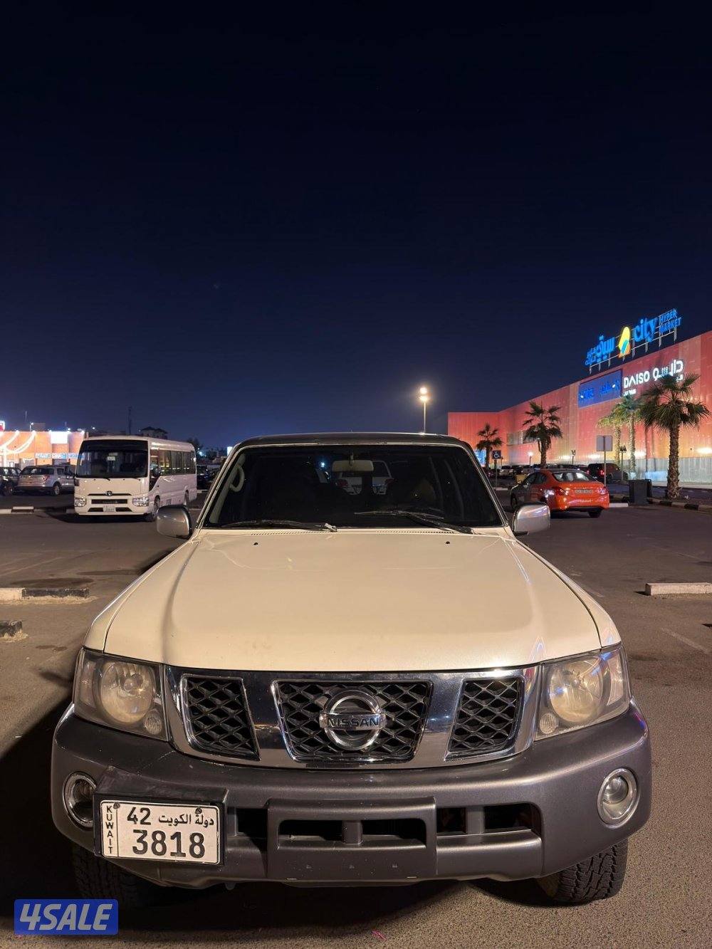 فتك ابيض محول سوبر سفاري اصلي ورنقات برايد اصلية وعليه شوته afe5