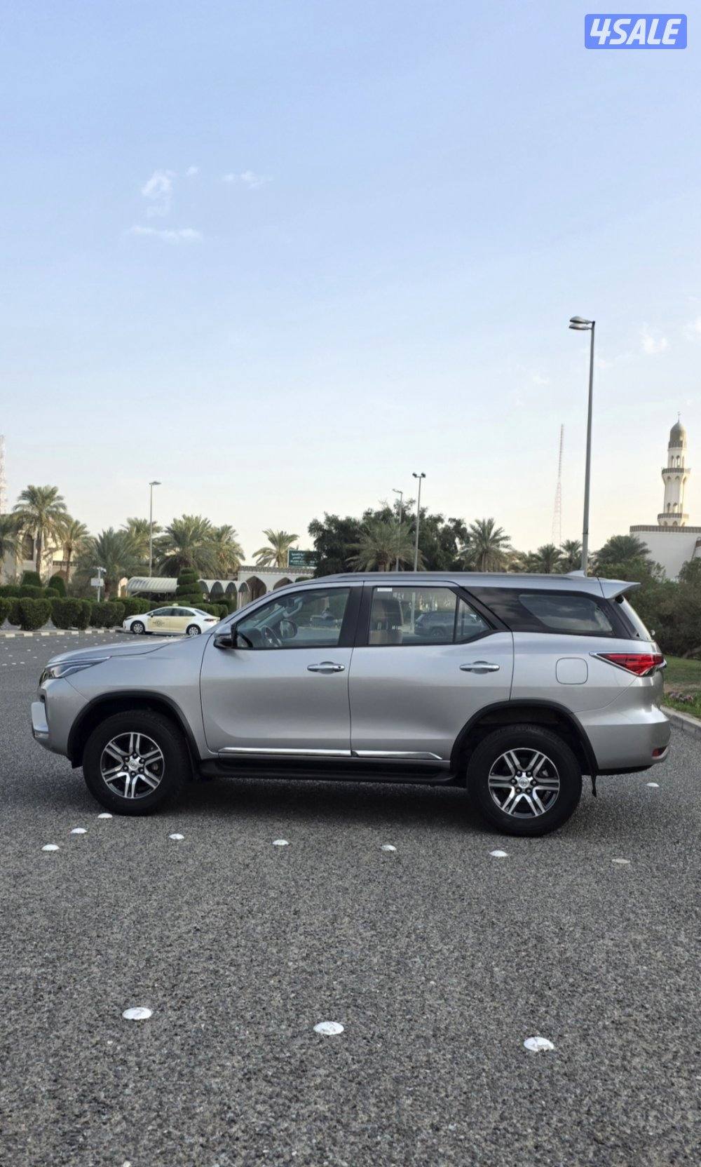 للبيع فورتنر 2023صبغ وكاله 6 سلندر ماشي 647