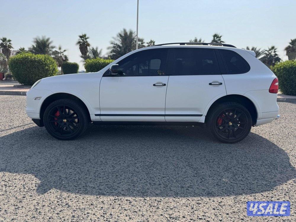 للبيع بورش كايين تيربو موديل 2009 ماشي 180 صبغ عام شرط الفحص0