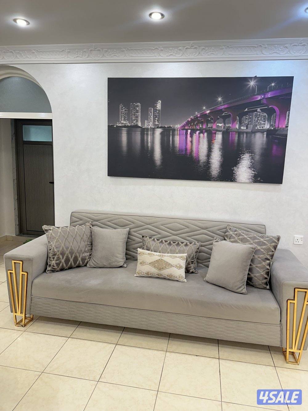 كنب ٤ قطع سعر الشراء ٥٦٠ من الاختيار الاول سعر البيع ٣٠٠ يصلح استقبال3