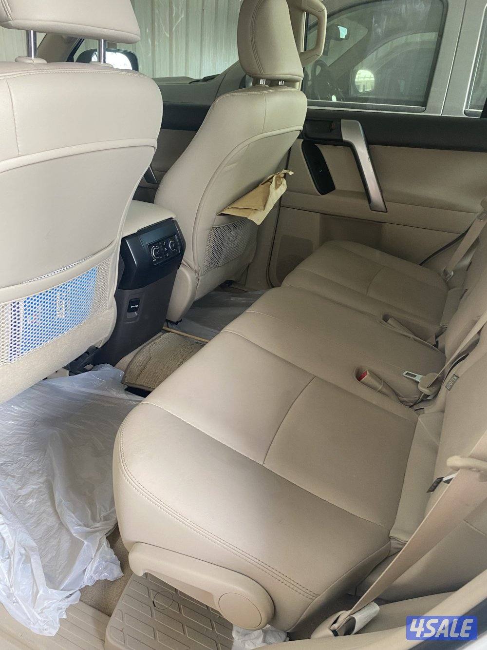 برادو ابيض موديل 2018 ماشي (112000) كم٢ شرط الفحص6