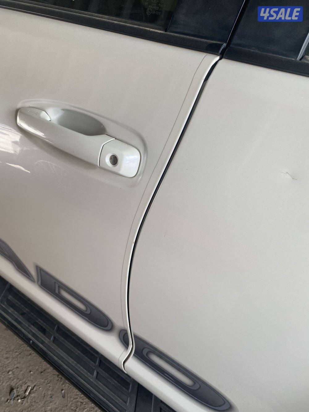 برادو ابيض موديل 2018 ماشي (112000) كم٢ شرط الفحص10