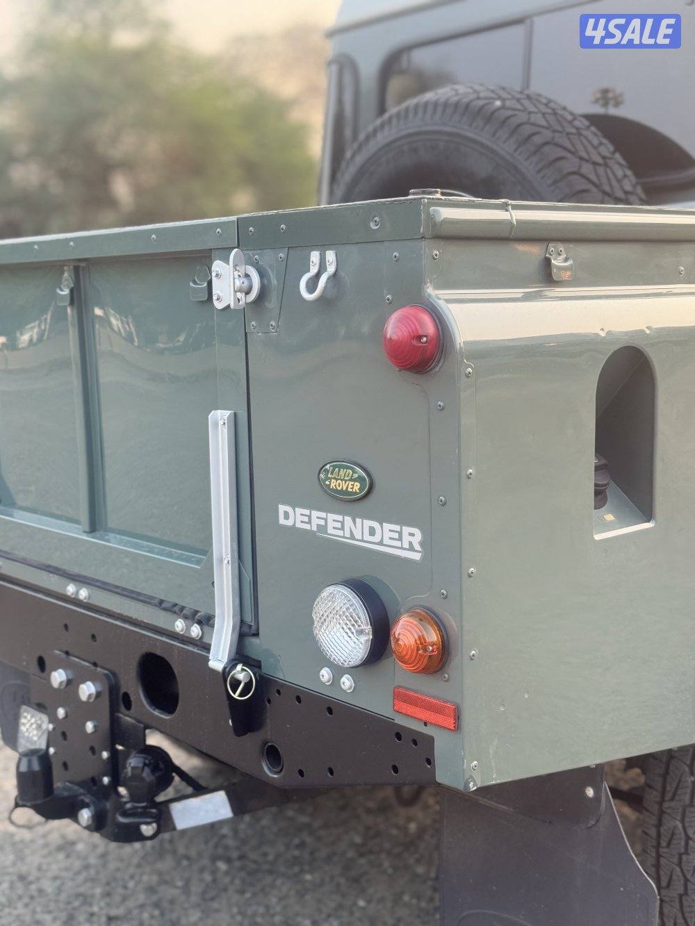 للبيع ديفندر ١١٠  موديل ٢٠١٠1