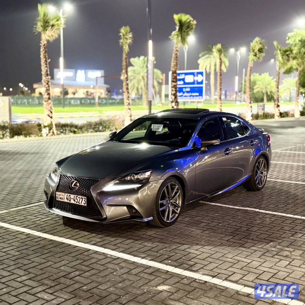 لكزس is350 بحالة الوكاله عداد 121 سيرفس وكاله شرط الفحص2