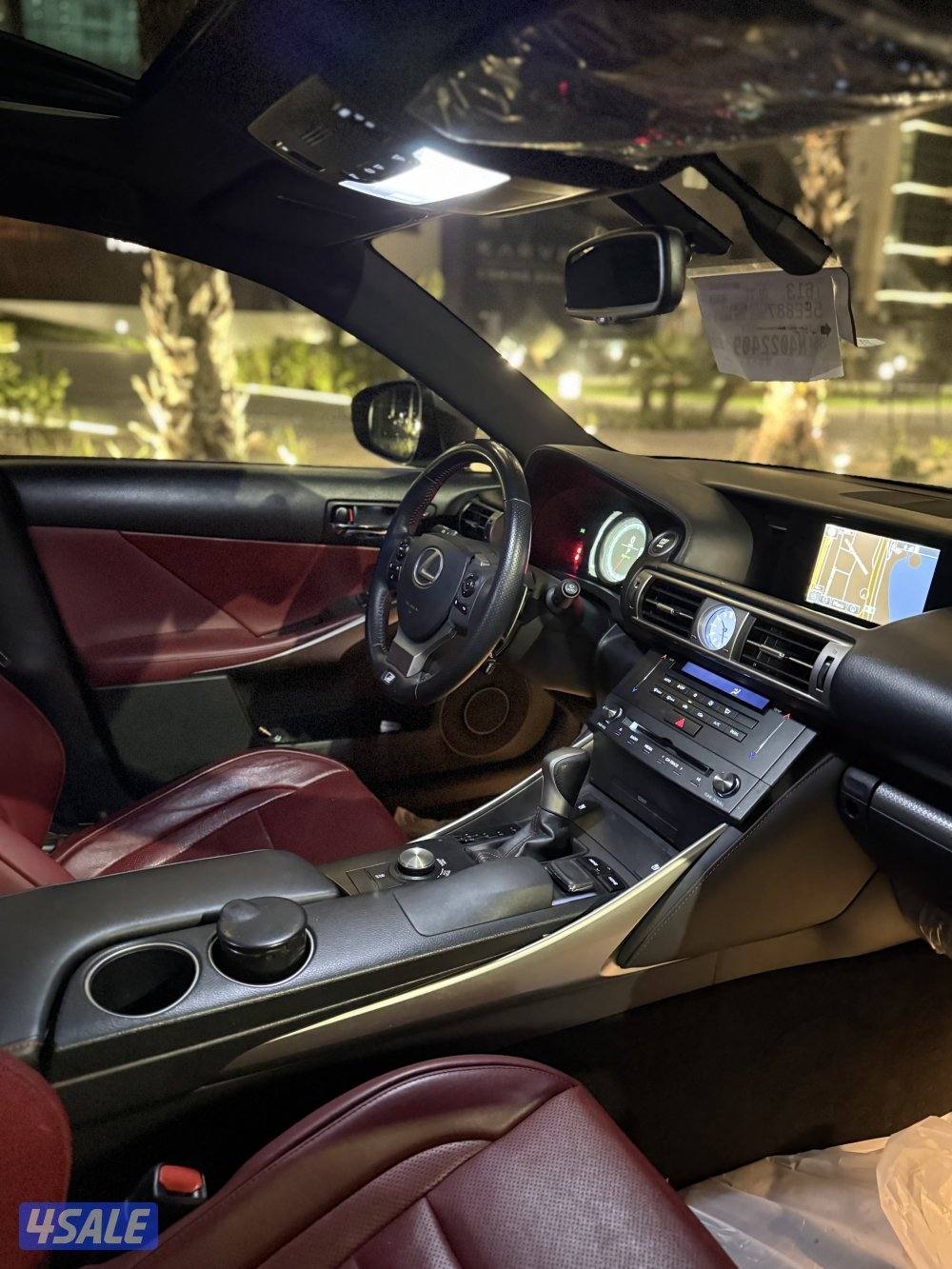 لكزس is350 بحالة الوكاله عداد 121 سيرفس وكاله شرط الفحص7