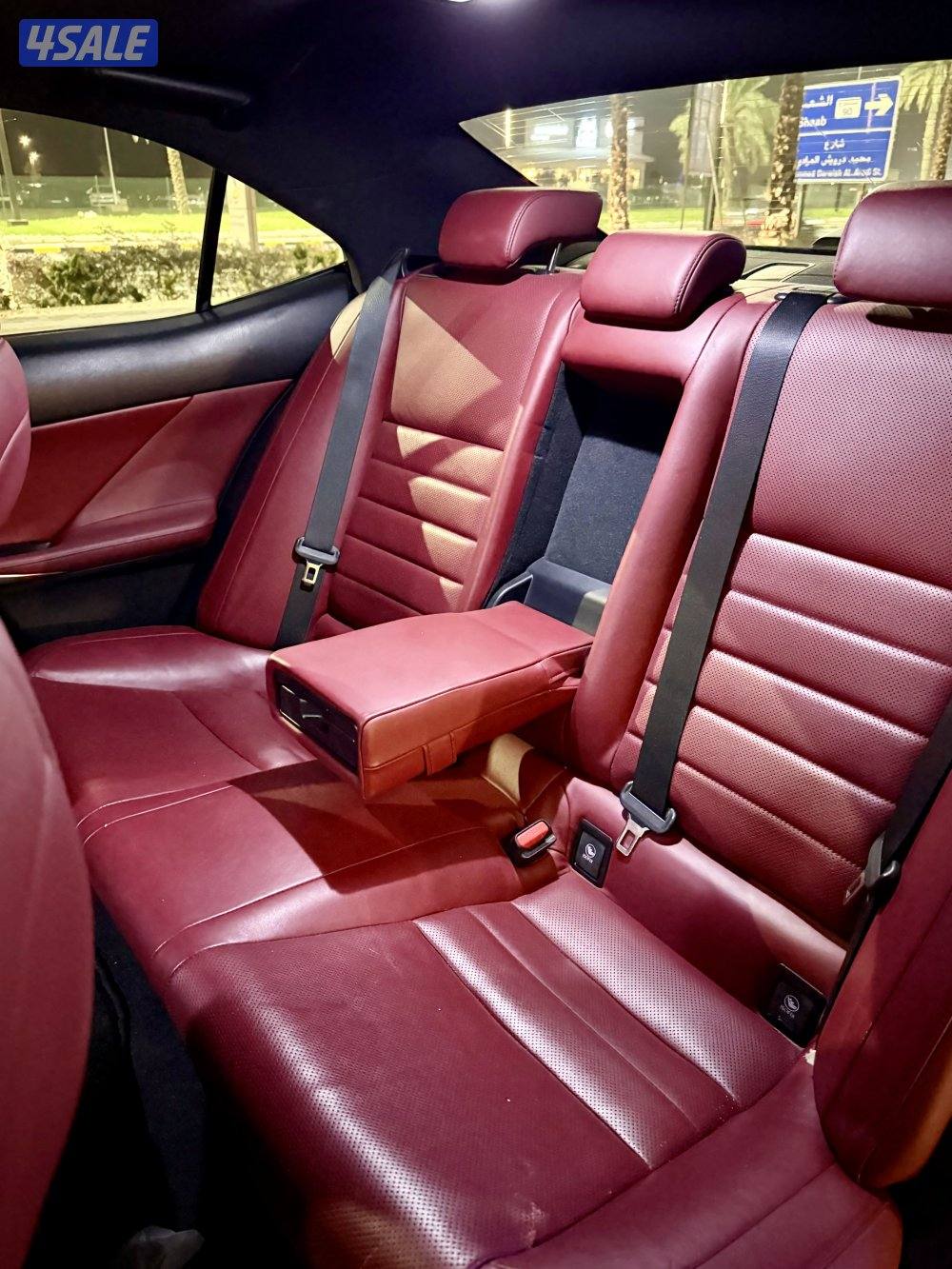 لكزس is350 بحالة الوكاله عداد 121 سيرفس وكاله شرط الفحص8