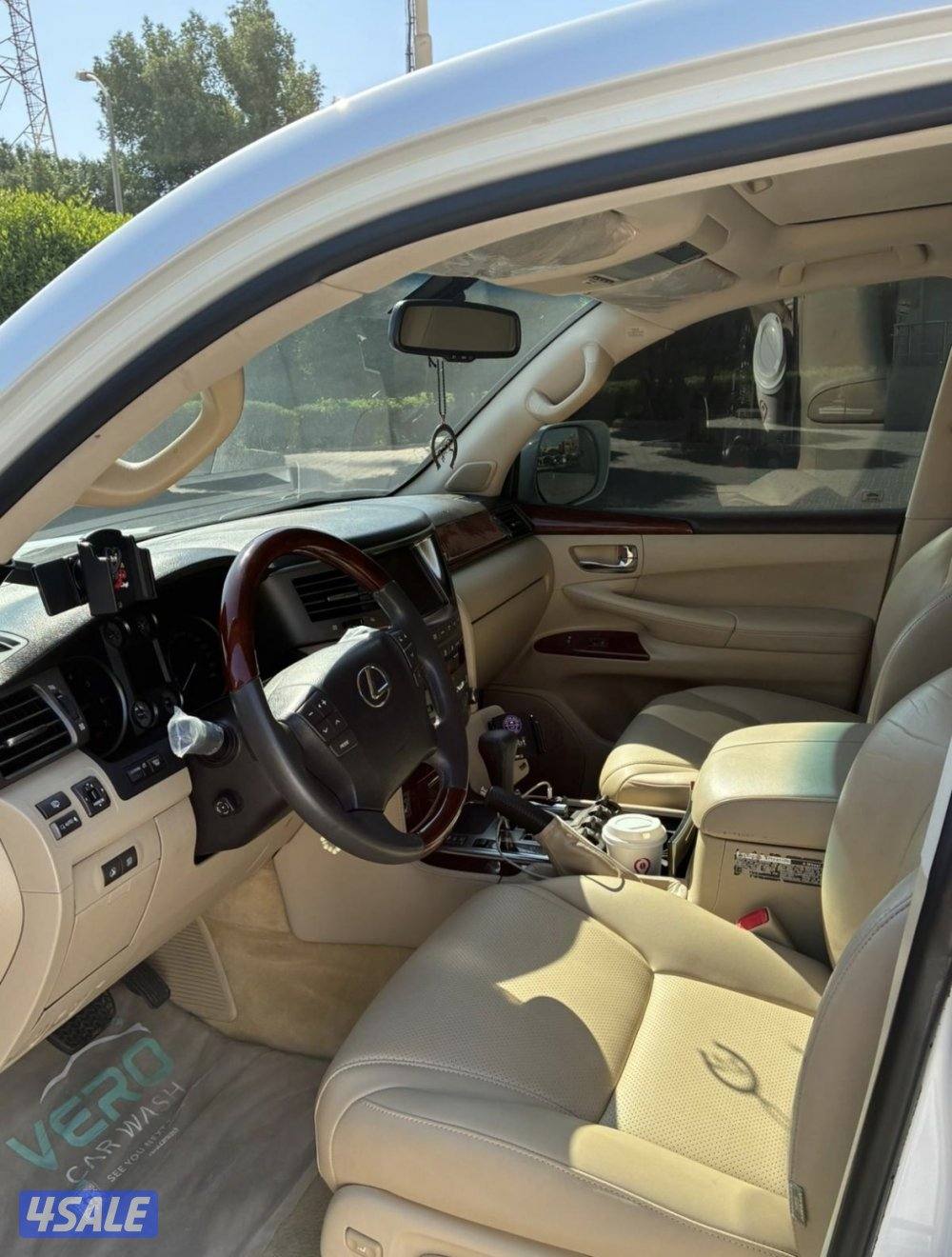 جيب لكزس 20111