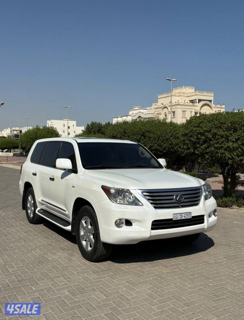 جيب لكزس 20112