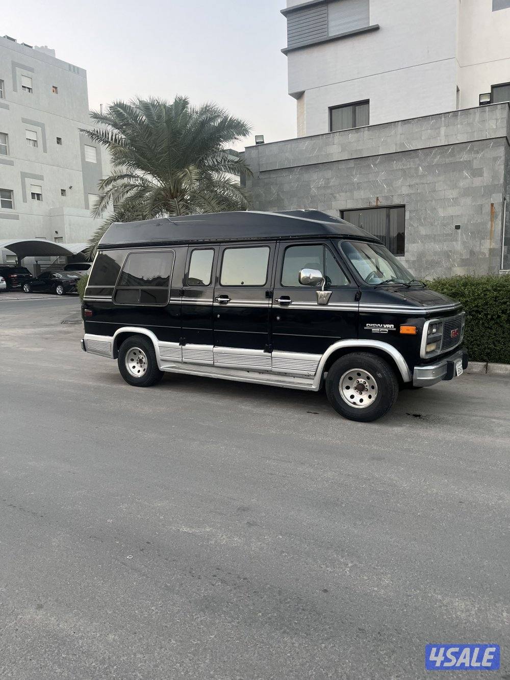 للبيع فان 1995 نظيف2