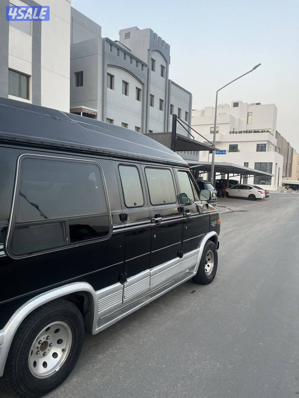 للبيع فان 1995 نظيف4