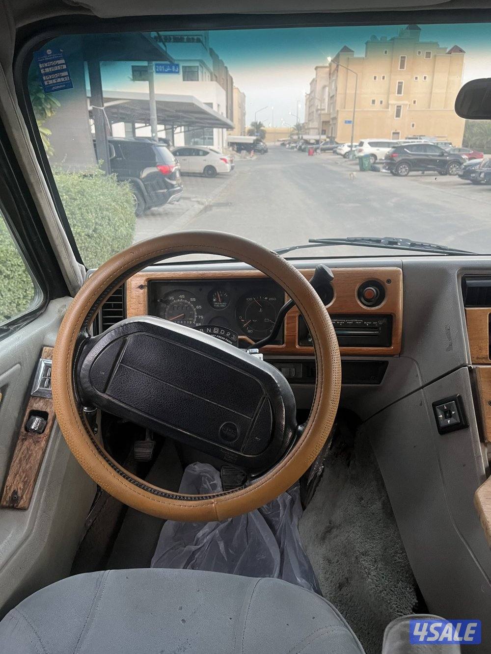 للبيع فان 1995 نظيف8