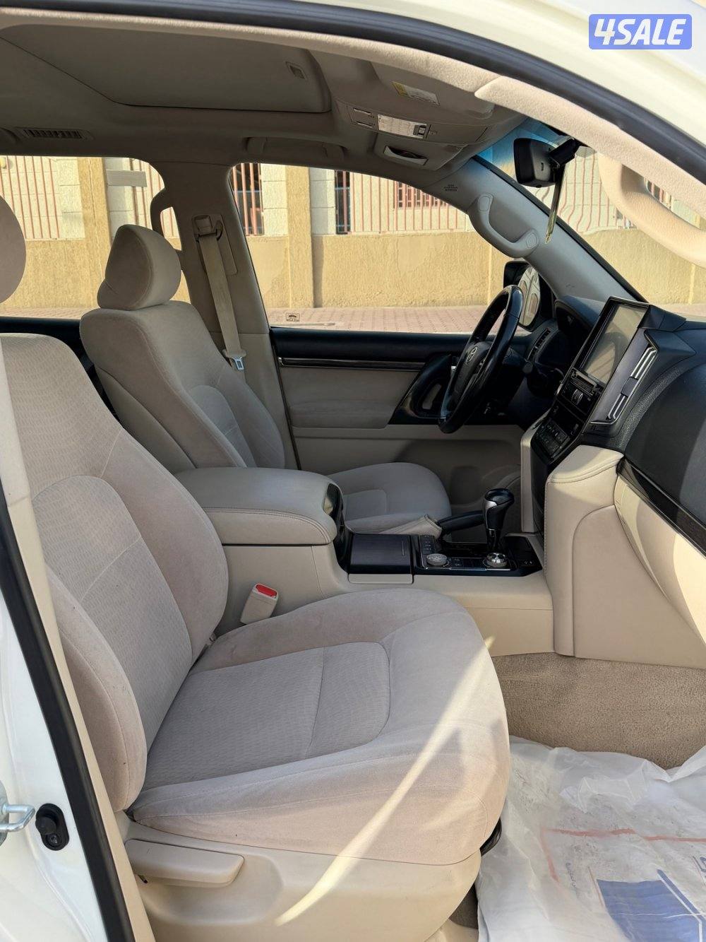 للبيع لاند كروزر 20213