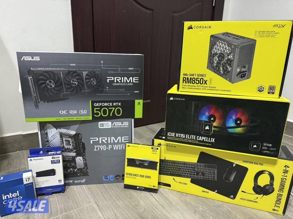 للبيع بي سي قيمنق قوي مع اغراضة1