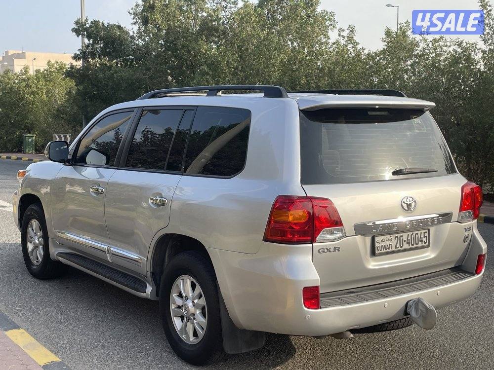 لاندكروزر نظيف جداً صبغ الوكاله كامل4