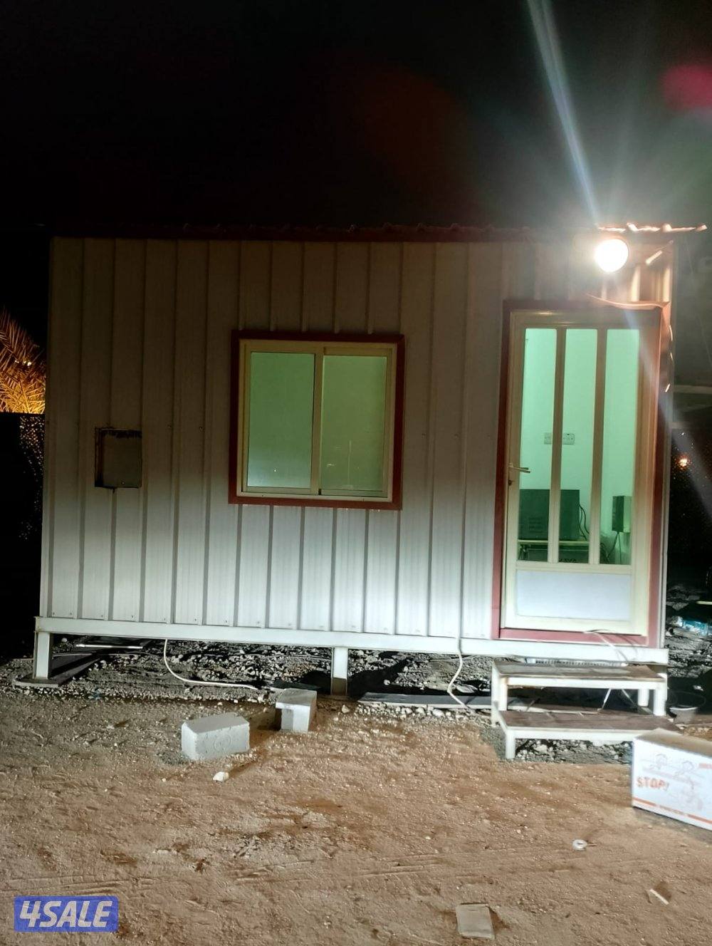 للبيع شاليه 4*3 + سخان + خزان ماء0