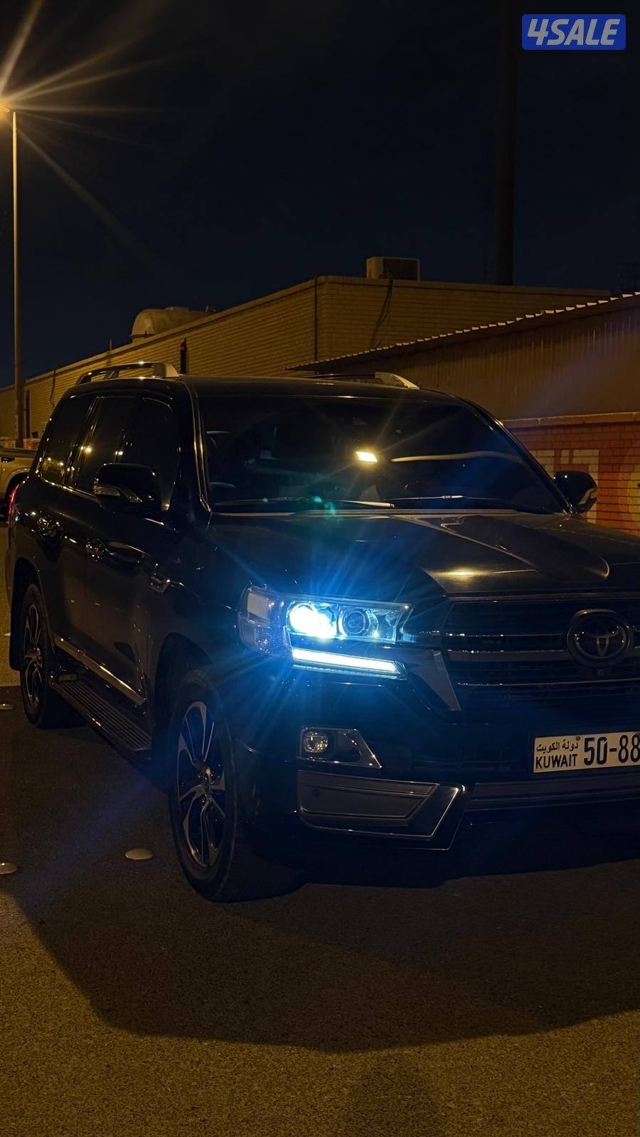 سيارة لاند كروزر VXR فل اوبشن - ٢٠٢١1