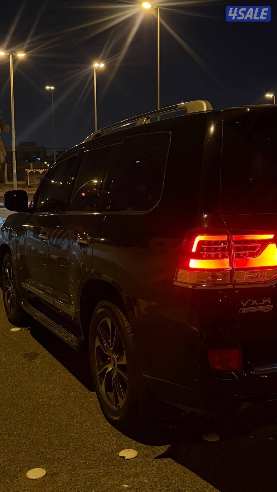 سيارة لاند كروزر VXR فل اوبشن - ٢٠٢١2