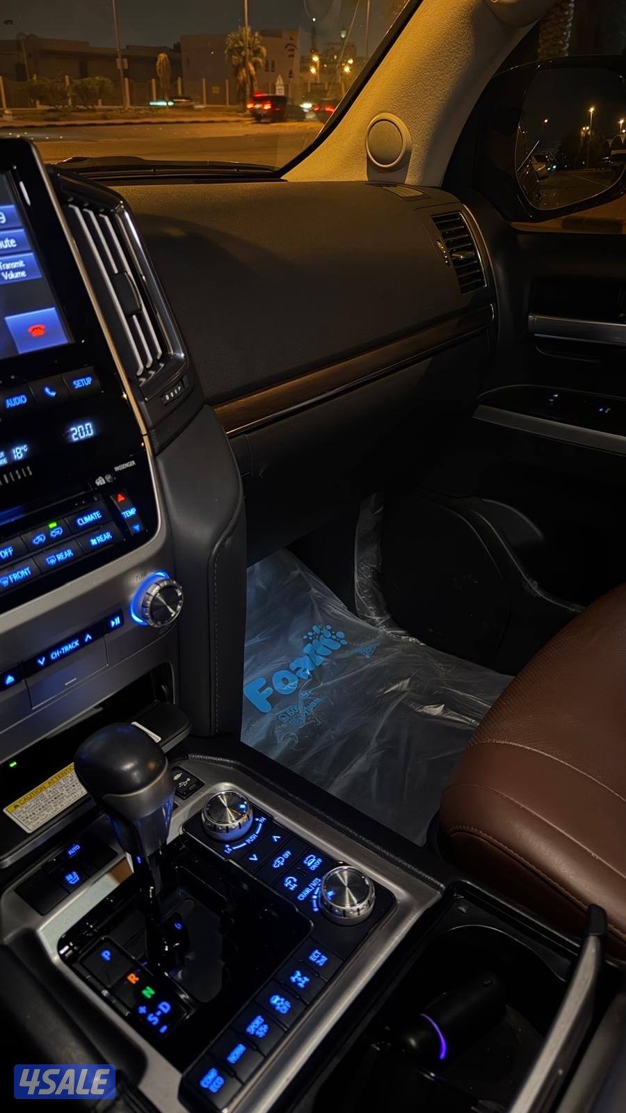 سيارة لاند كروزر VXR فل اوبشن - ٢٠٢١6