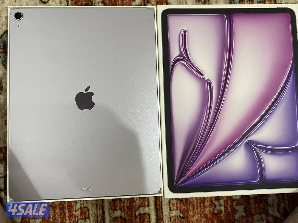 iPad  Air  M3  13 inch  256  نضيف جدااا بالكرتون والشاحن بطاريه ١٠٠2