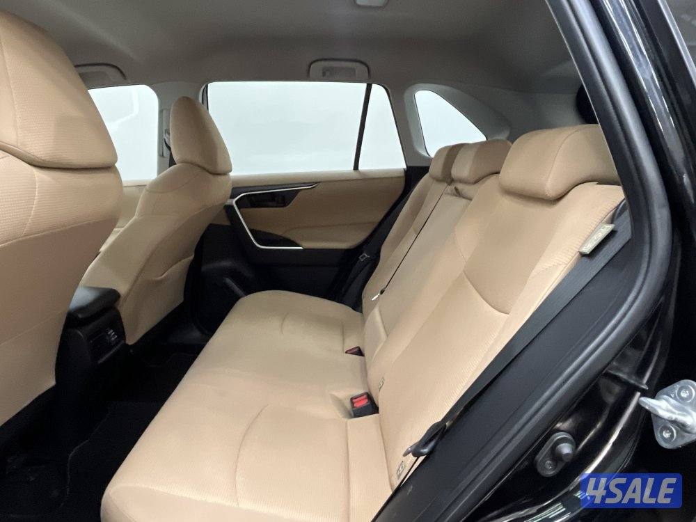 TOYOTA RAV401 4X2 STANDARD OPTION3