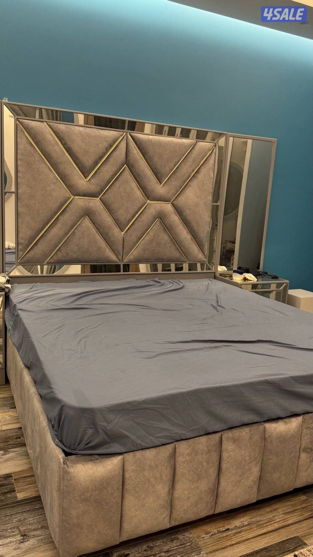 سرير و كوميدينه و تسريحه استعمال خفيف (قابل للتفاوض)1