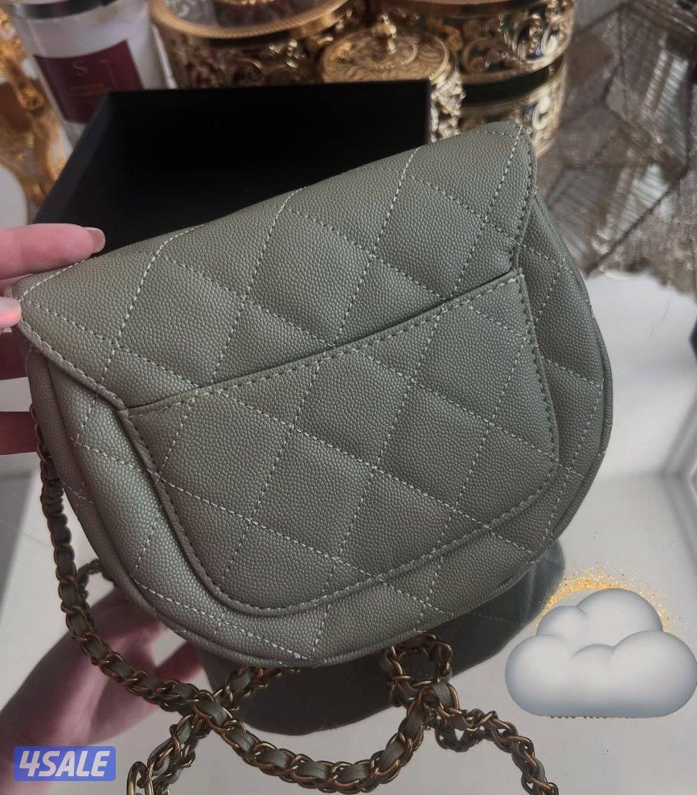 شنط شانيل وديور هدايا البوتيك1