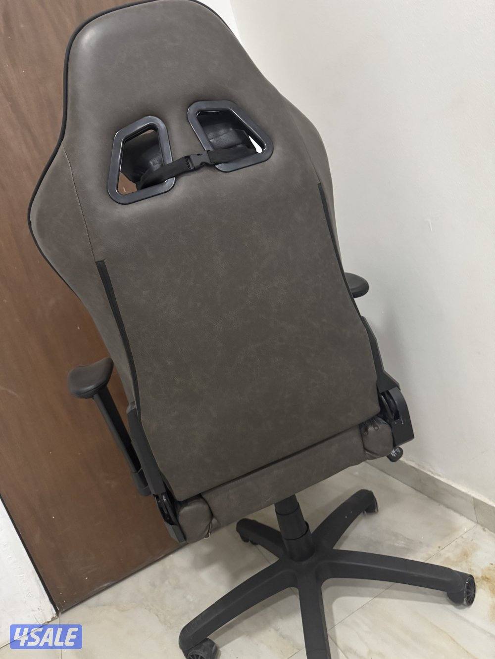 كرسي العاب حالة جديد1