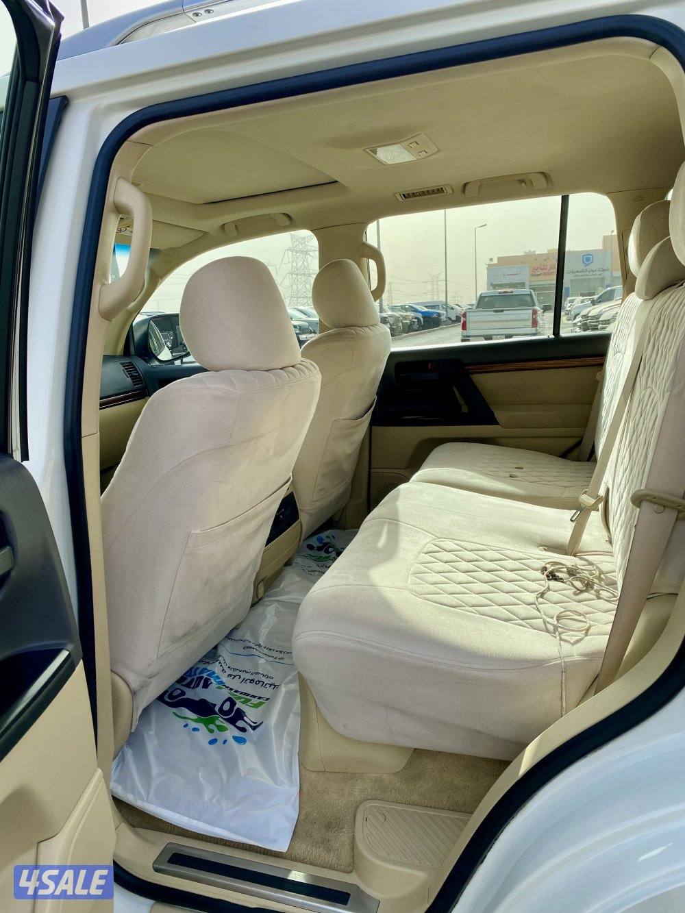 لاند كروزر GXR الساير موديل 2016 عداد 2219