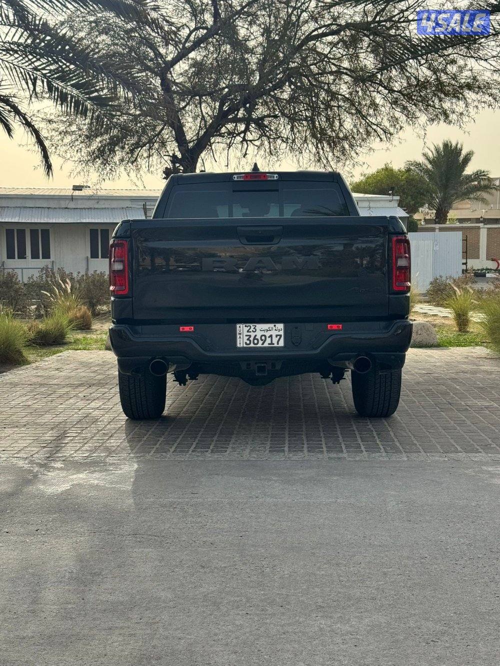 للبيع وانيت دوج رام قمارتين ٢٠٢٥3