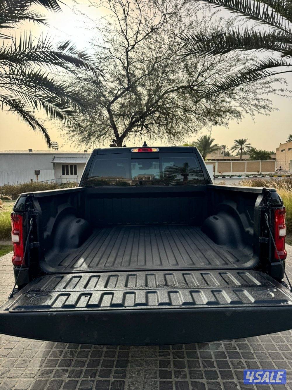 للبيع وانيت دوج رام قمارتين ٢٠٢٥12