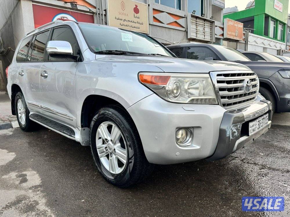 لاند كروز GX.R V8 ٢٠١٤ الساير عداد٣٦٠ ألف شرط الفحص صبغ وكاله كبوت فقط3