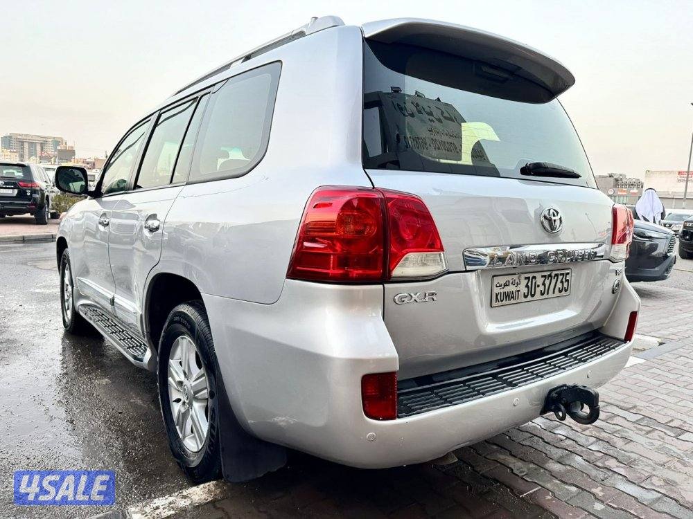 لاند كروز GX.R V8 ٢٠١٤ الساير عداد٣٦٠ ألف شرط الفحص صبغ وكاله كبوت فقط4